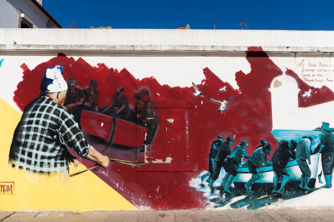 Fresque street art sur le thème de la pèche à Sesimbra
