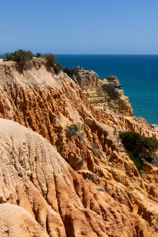 les falaises ocres de l'Algarve