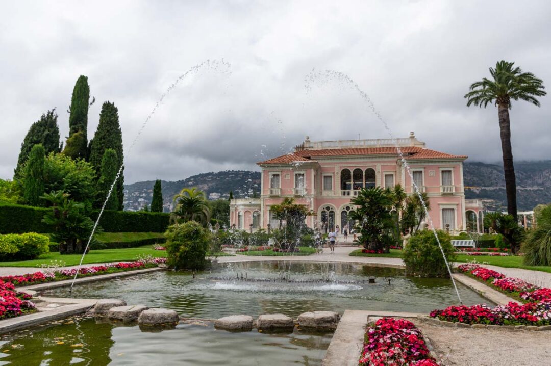 le spectacle des jets d'eau de la villa Ephrussi de Rotschild