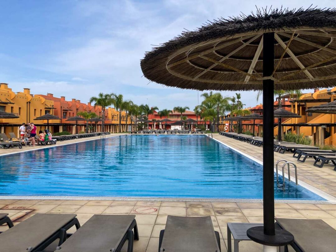 la grande piscine de l'Hotel Marina Portimao Resort