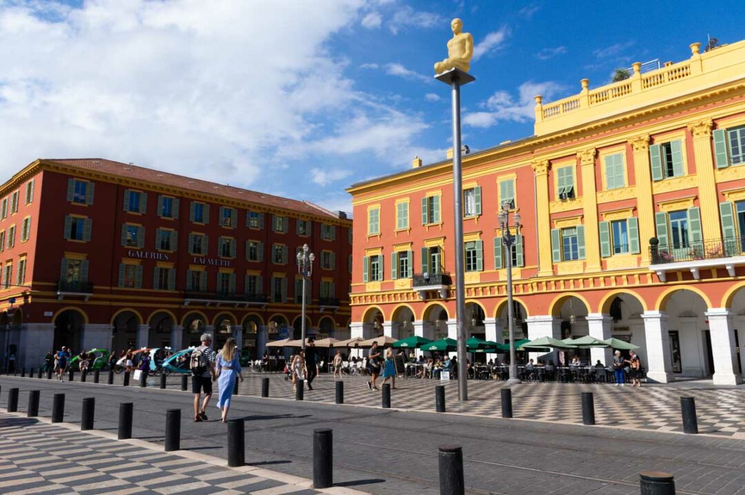 la place Massena à Nice