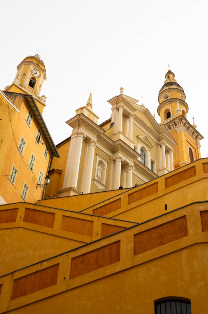 les escaliers monumentaux de Menton