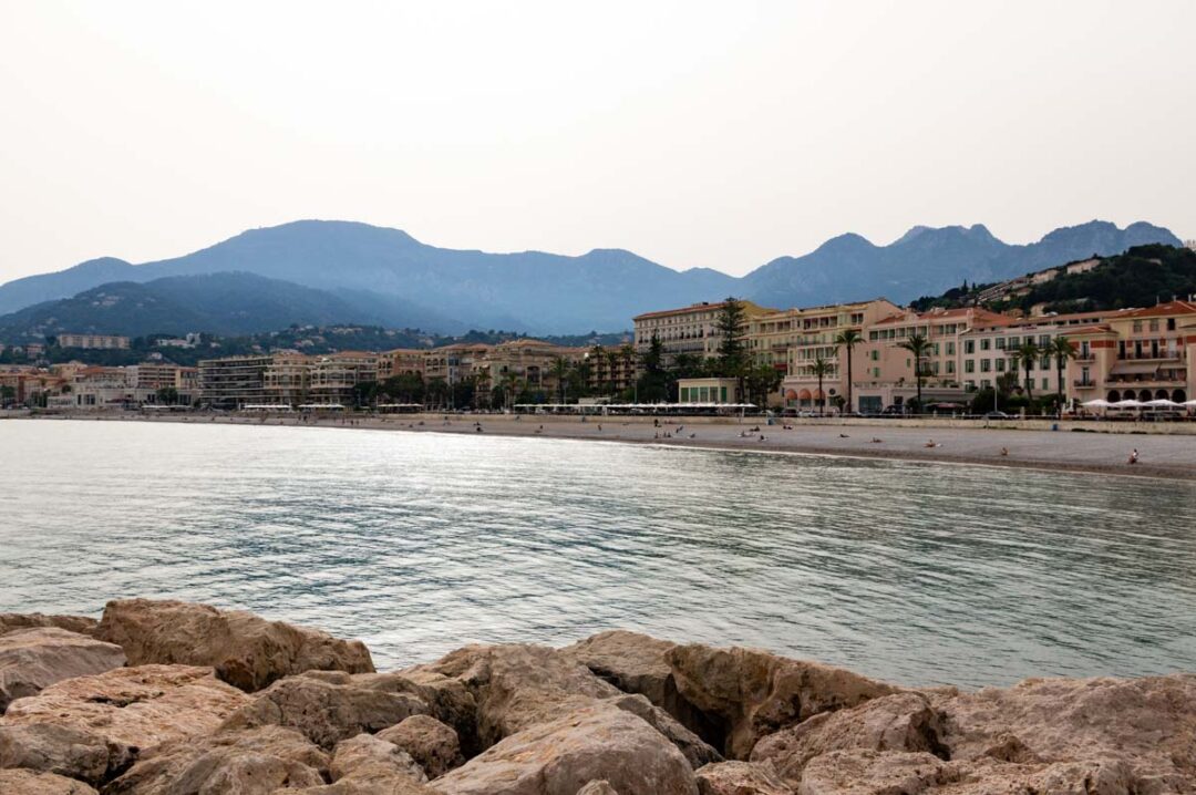 le front de Mer à Menton