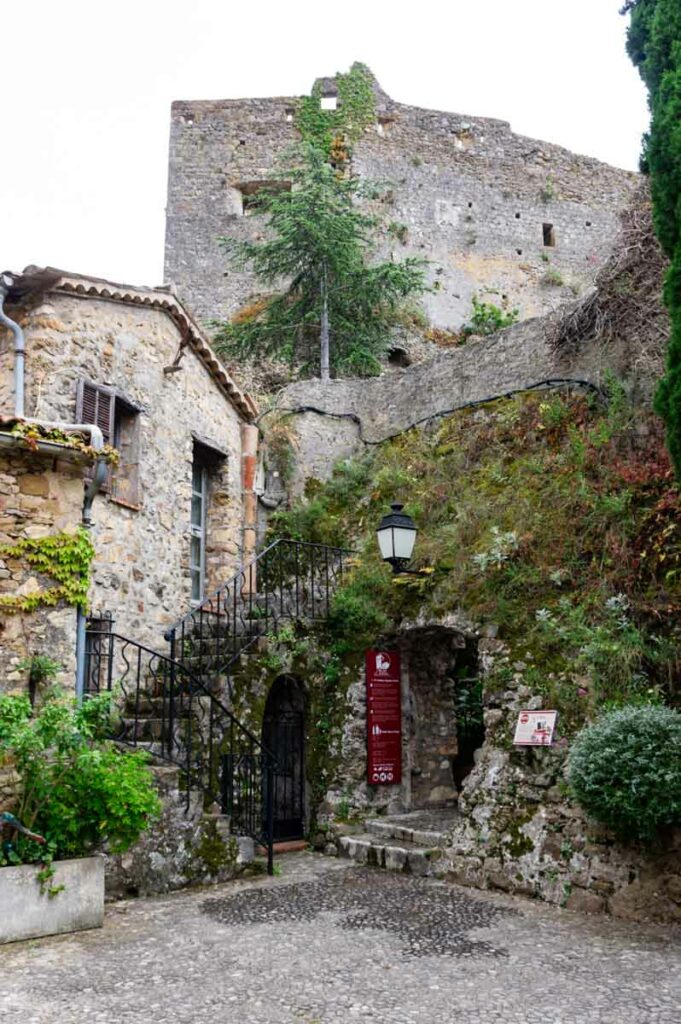 Entrée Château des Grimaldi de Roquebrune-Cap-Martin