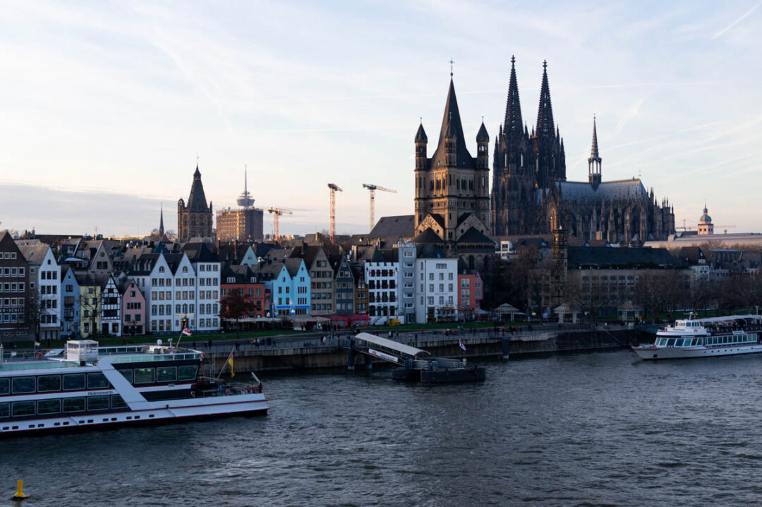 les berges du Rhin à Cologne