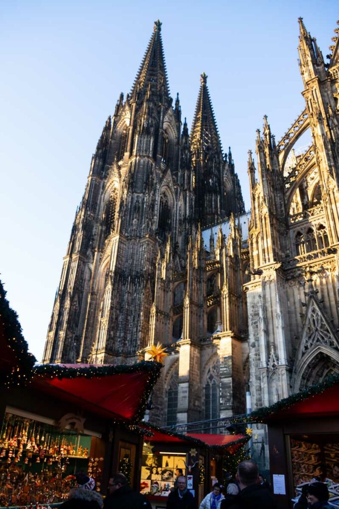 Marché de Noël autour de la Cathédrale de Cologne