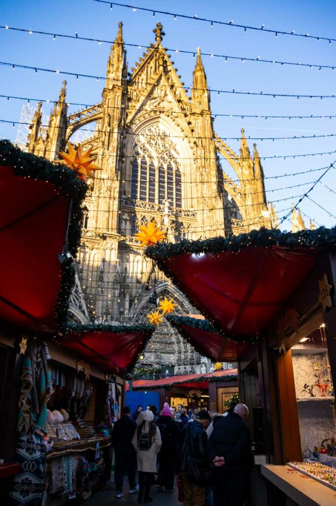 Marché de Noël autour de la Cathédrale de Cologne