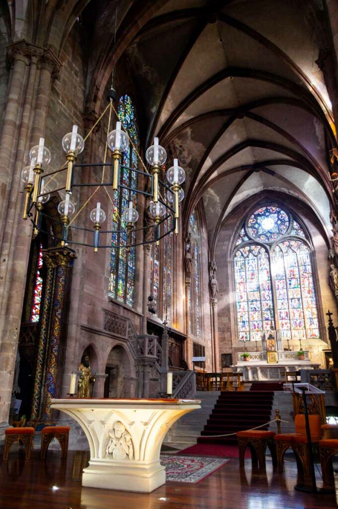intérieur de l'église Saint-Georges de Sélestat