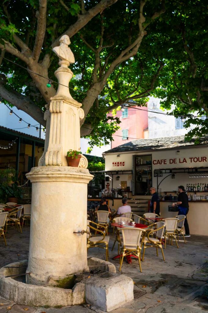 Cafe de la Tour à Nonza