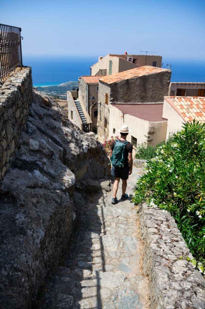 Visite de Sant'Antonino, l'un des plus beaux villages de France