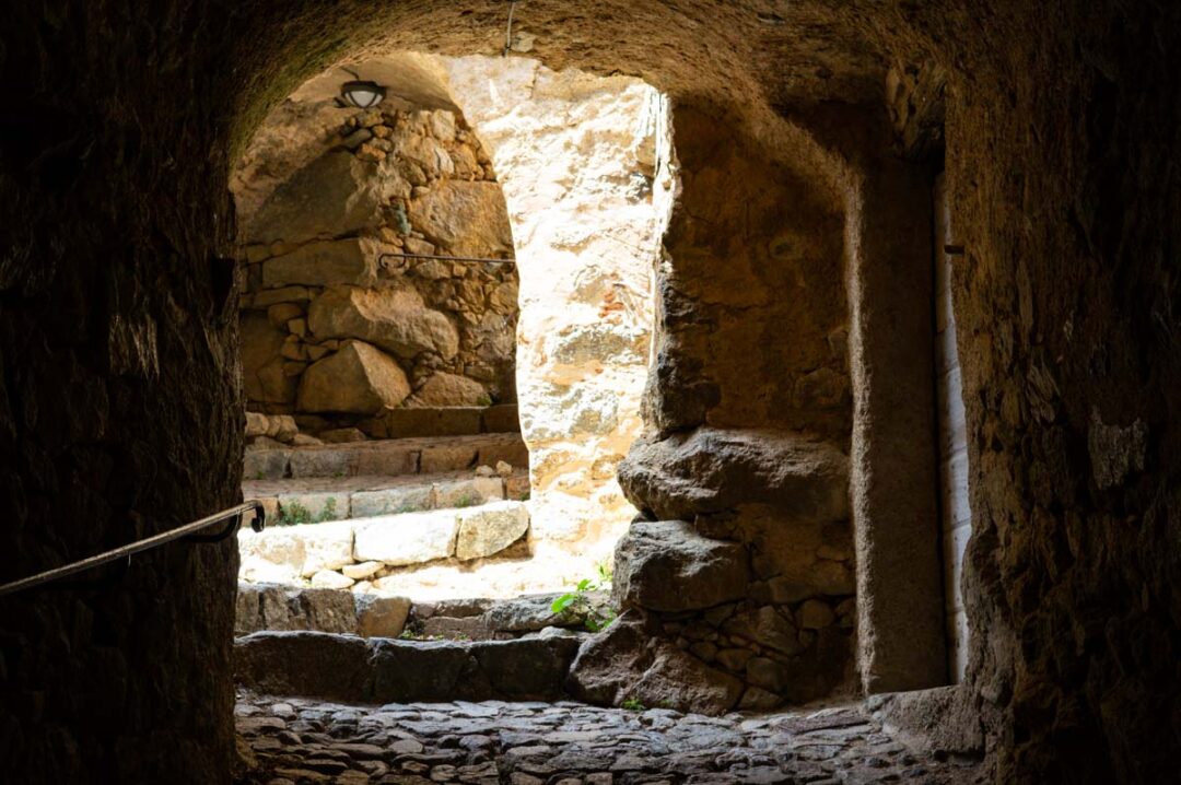 les ruelles couvertes de Sant'Antonino
