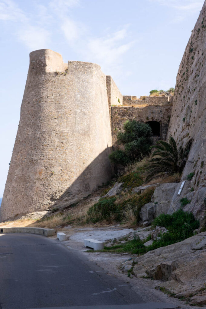 entrée dans la citadelle de Calvi