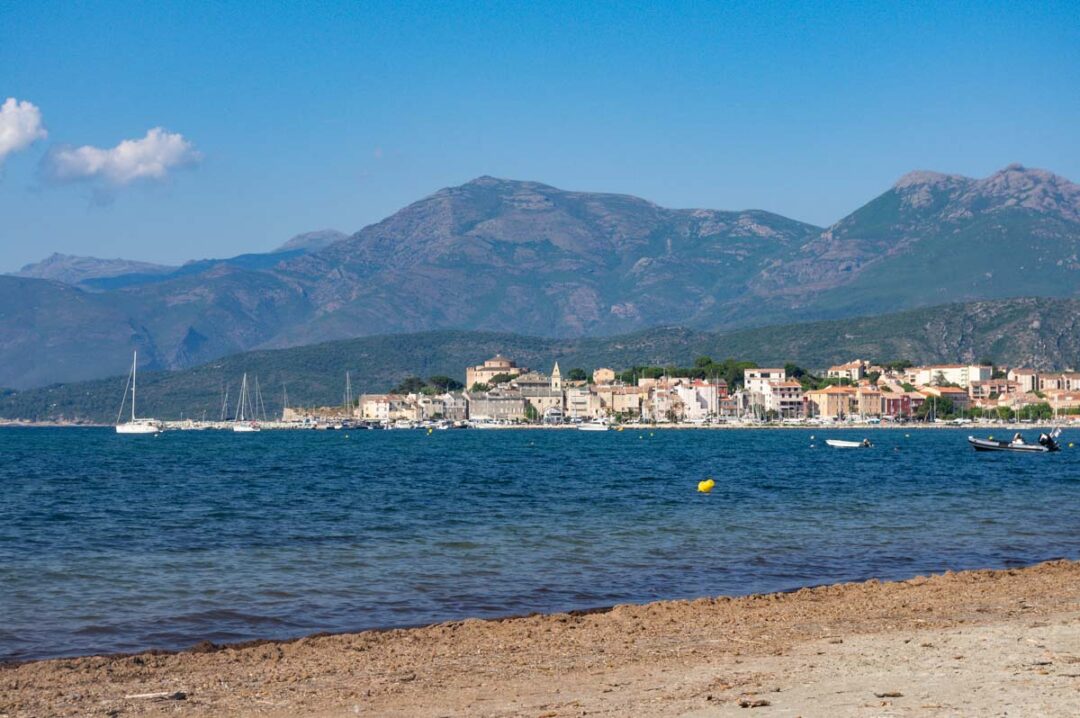 le village de Saint Florent au pied du Cap Corse