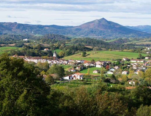 panorama sur Ainhoa et la Rhune