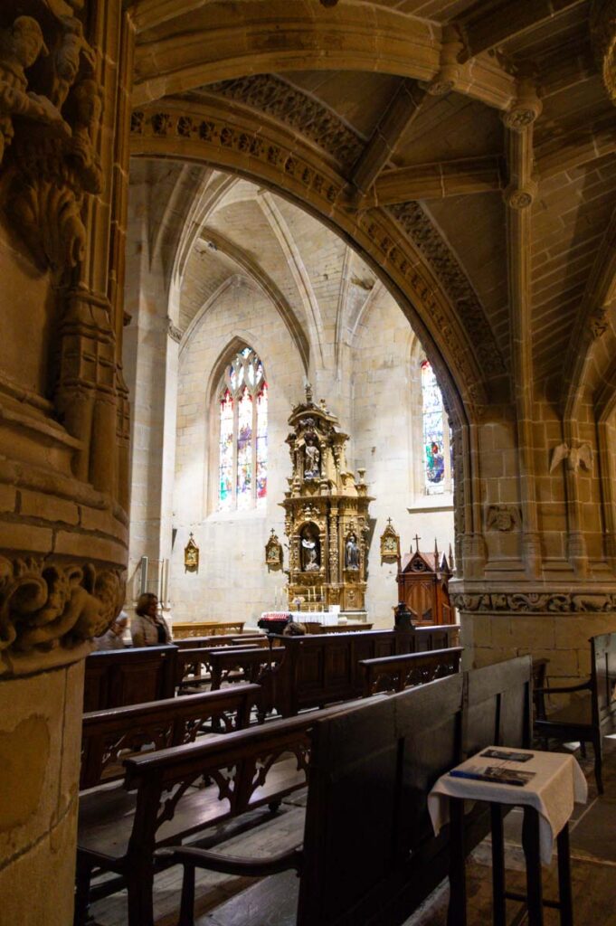 intérieur de l'église de Fontarrabie