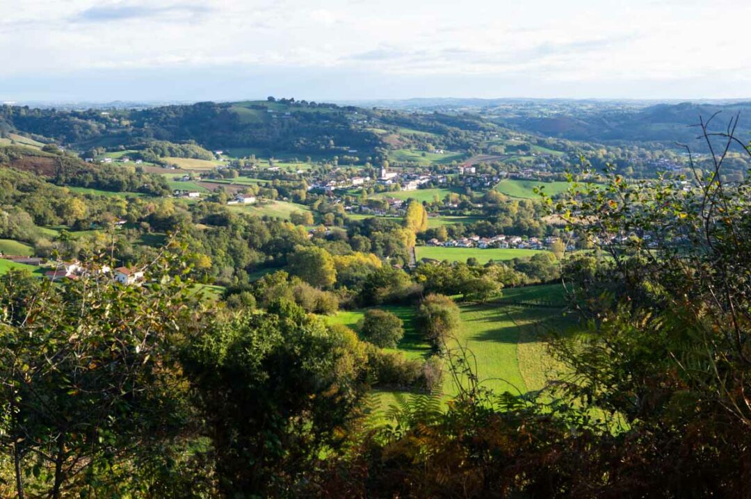 les collines à l'intérieur du Pays-Basque