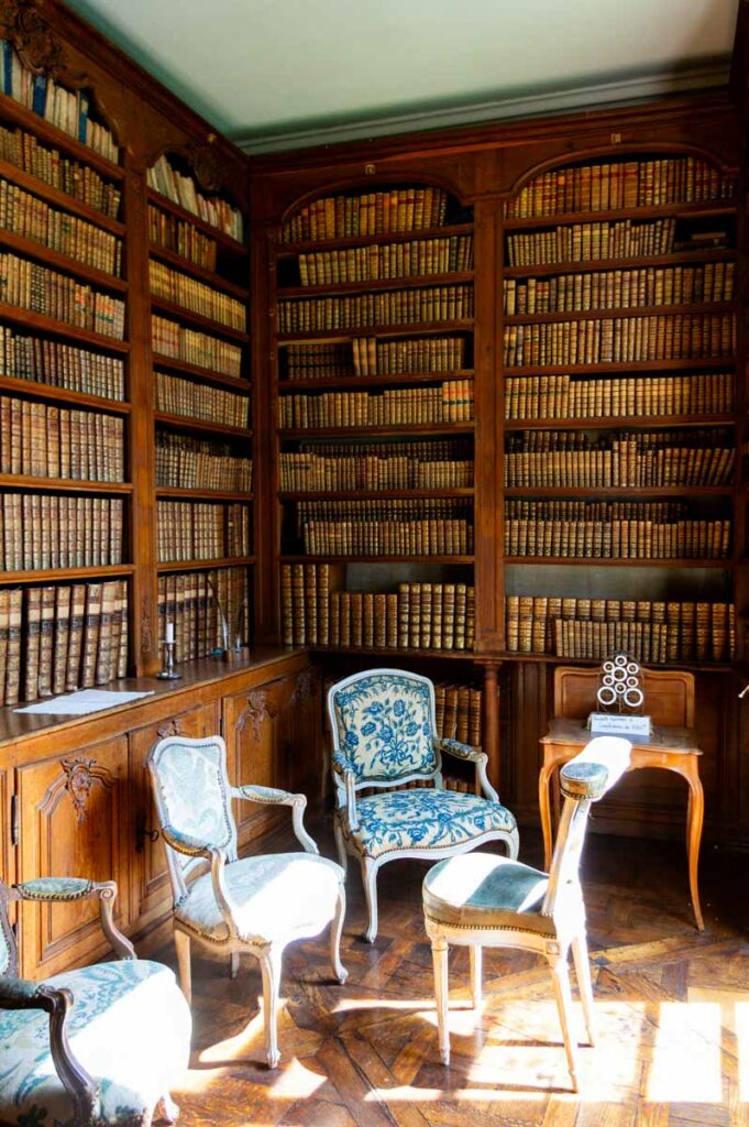 Bibliothèque du Château de Commarin