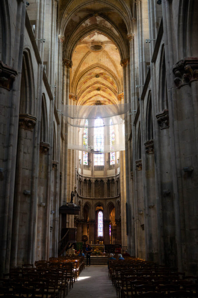 Eglise de Semur en Auxois - nef