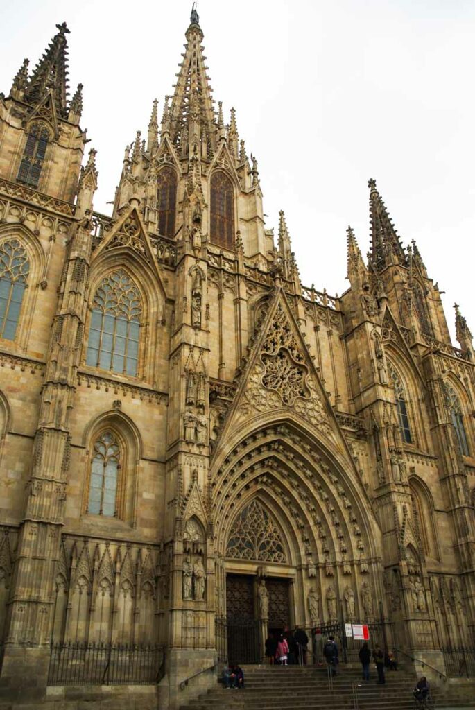 Cathédrale de Barcelone : Façade principale