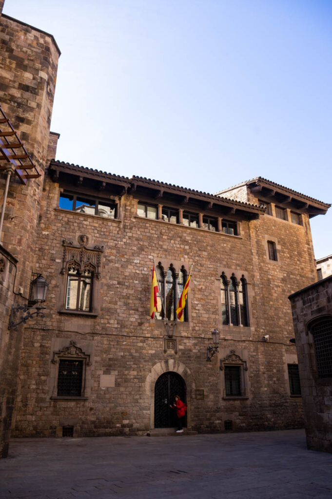 Autour de la cathédrale de Barcelone