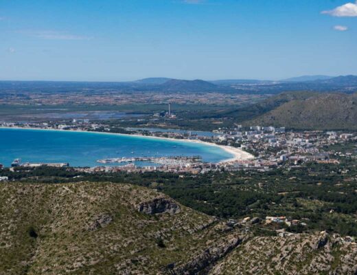 Panorama sur la baie d'Alcudia à Majorque