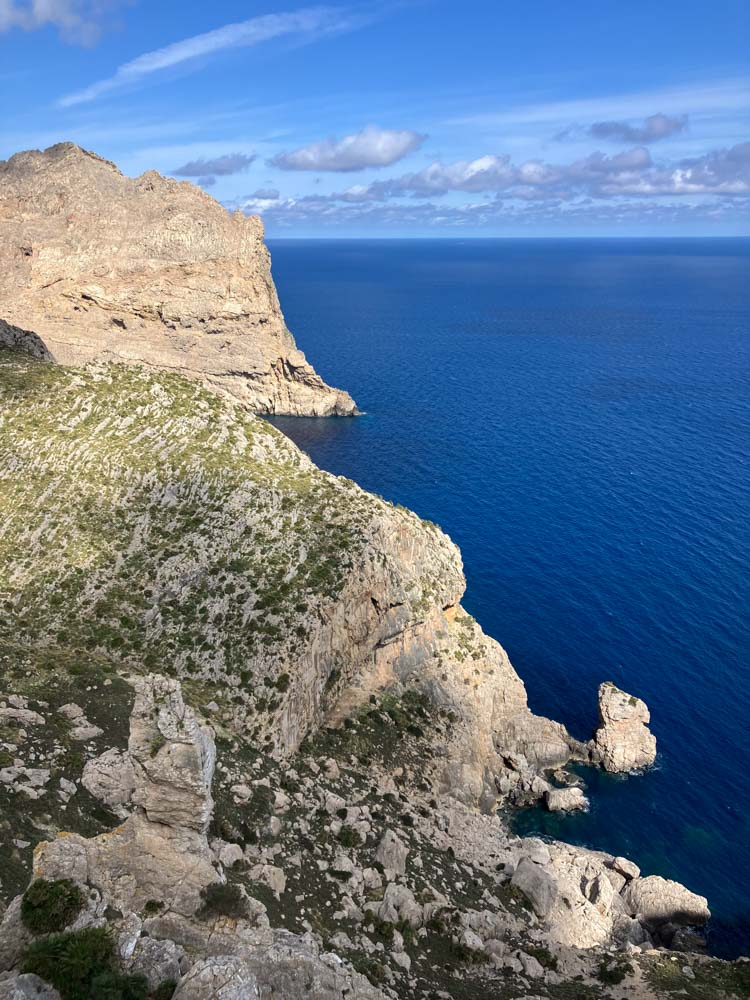 panorama sur les falaises du Cap de Formentor