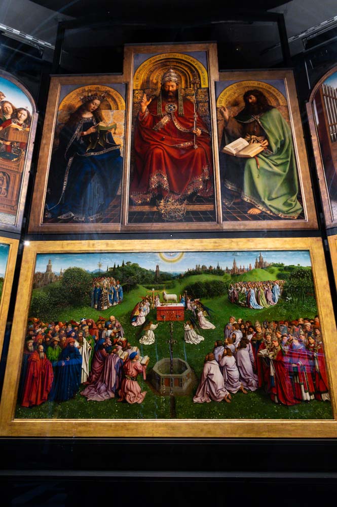 Partie centrale de l'Agneau Mystique de Van Eyck