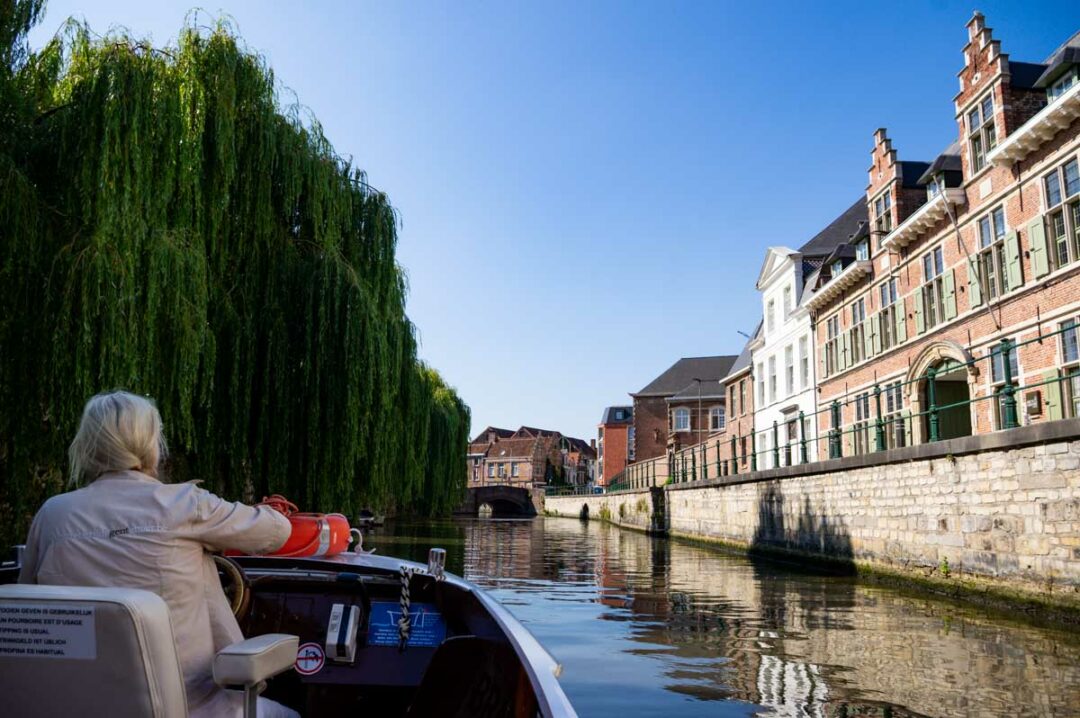 balade en barque sur les canaux