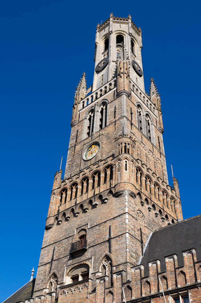 detail sur la tour du Befroi de Bruges