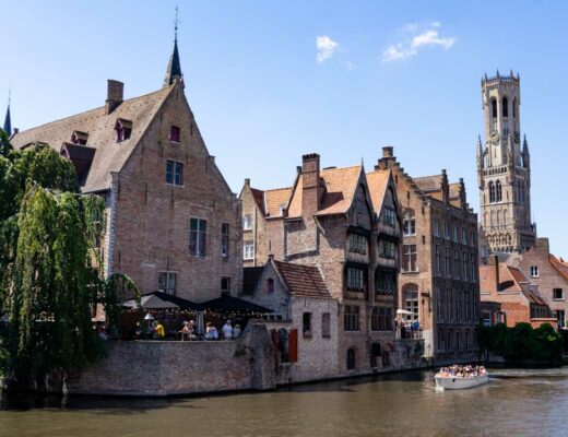 Panorama sur les canaux de Bruges et le Beffroi