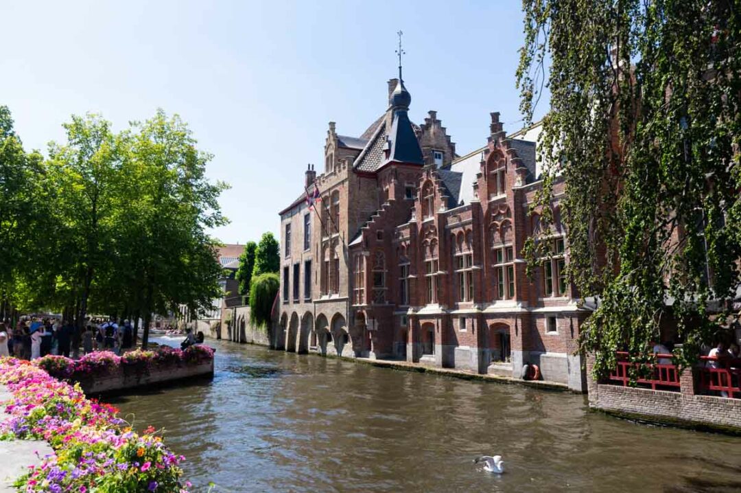 balade le long des canaux de Bruges