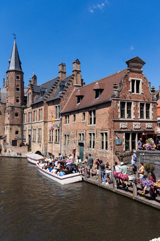 les canaux dans le centre historique de Bruges