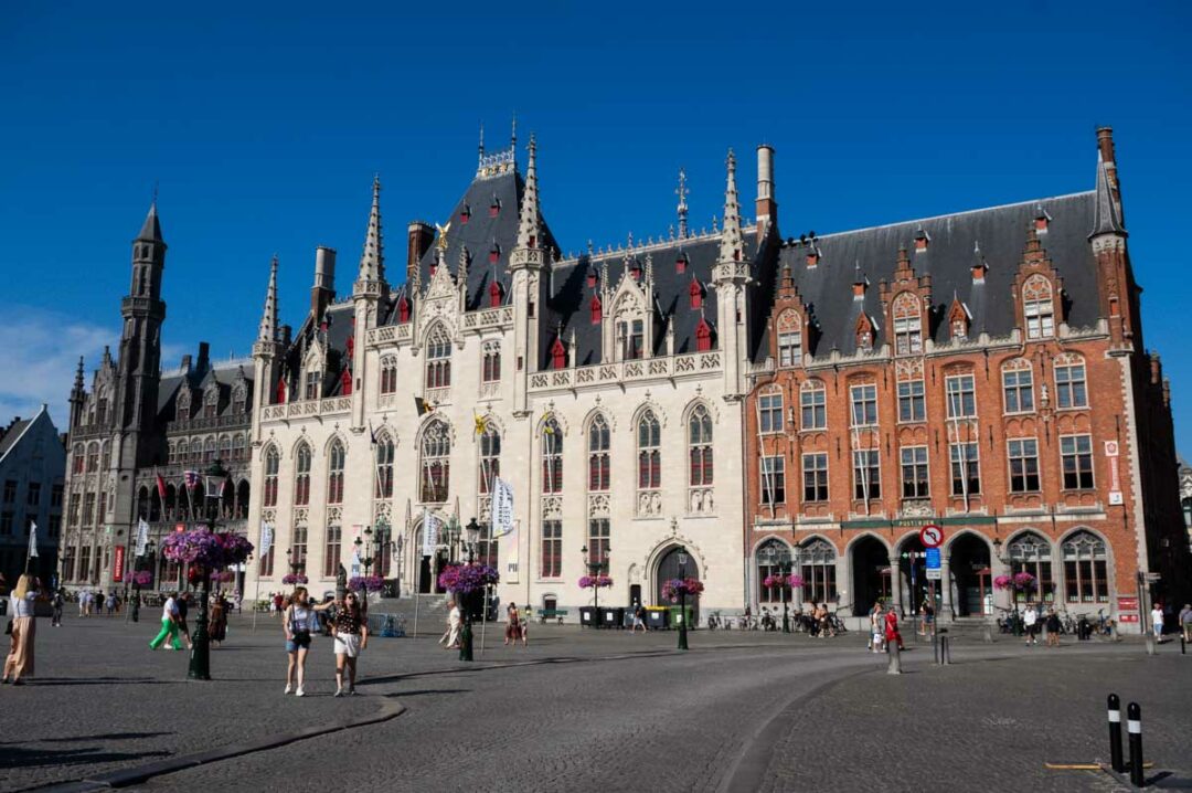 la grand place de Bruges