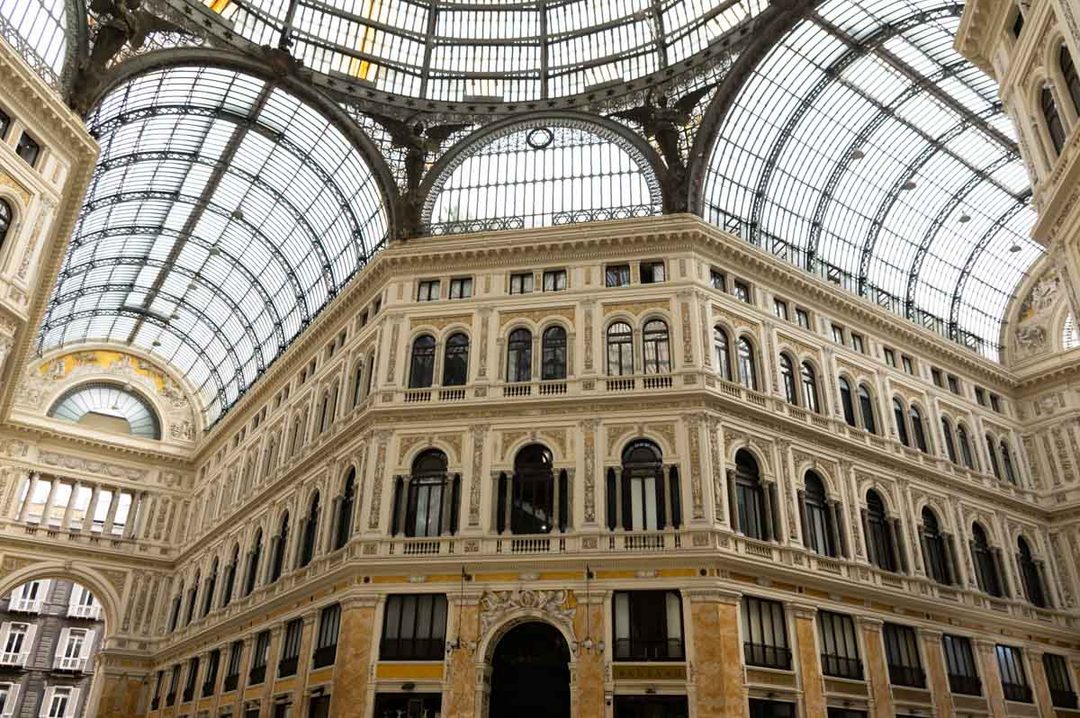 Détail de la galerie Umberto I à Naples
