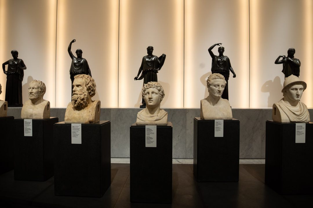 Sculptures de la villa des papyrus à Herculanum exposées au musée archéologique de Naples