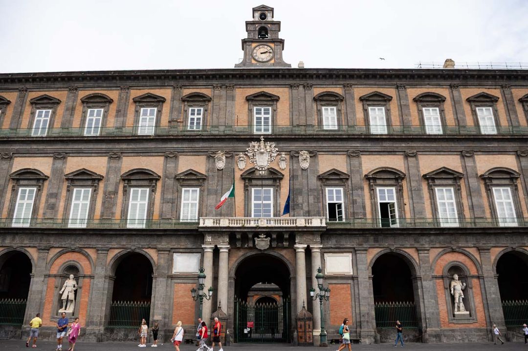 piazza del Plebiscito à Naples