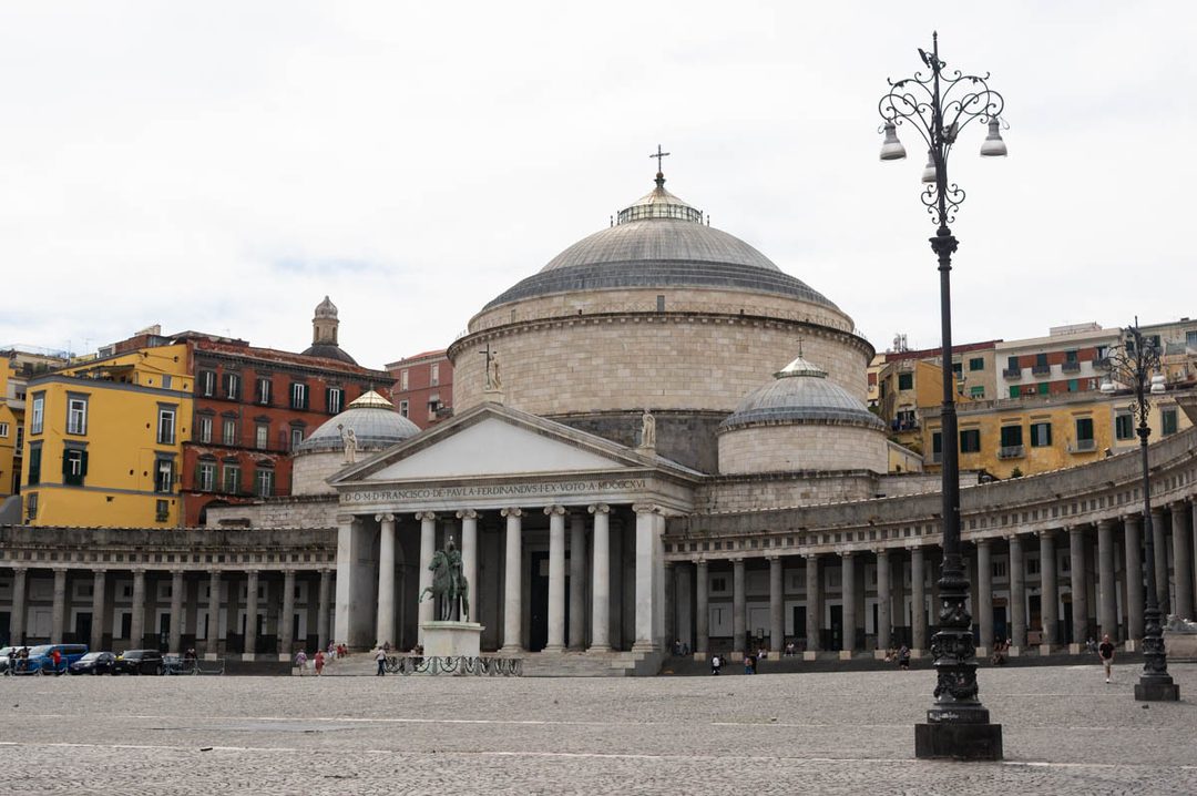 piazza del Plebiscito à Naples