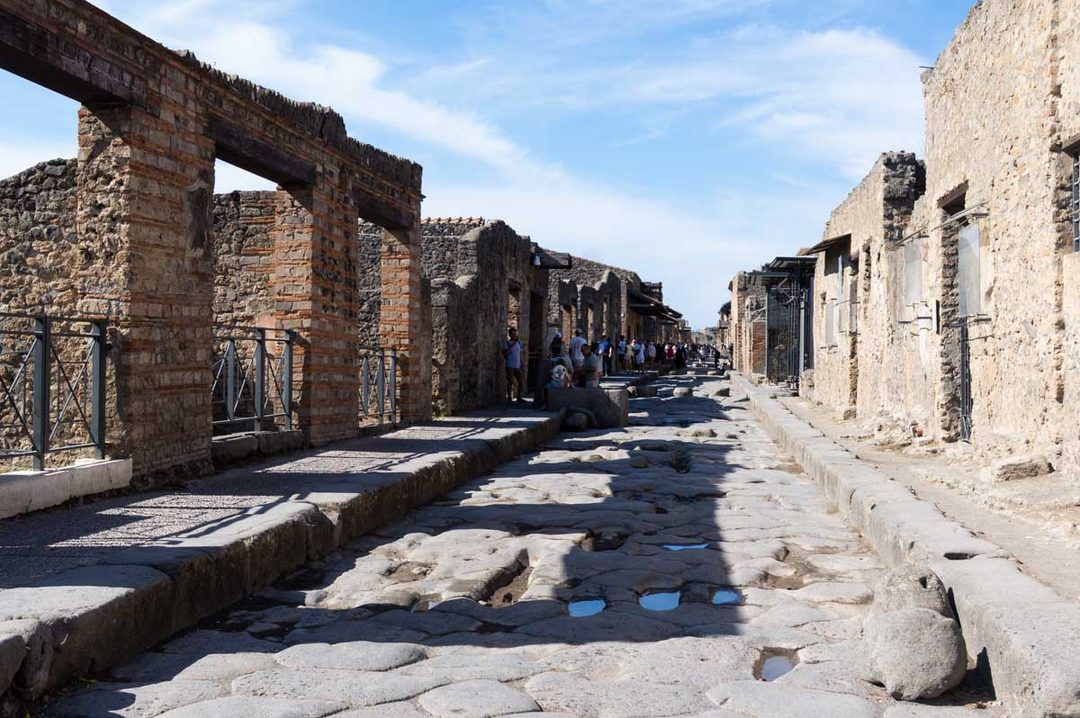 une des rues principales de Pompéi