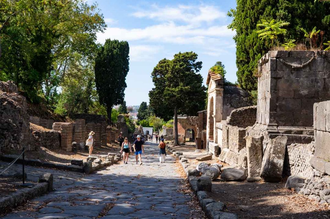 La Via delle Tombe qui relie Pompei à la Villa des Mystères